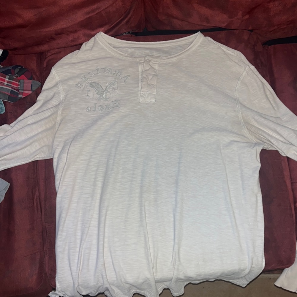 White american eagle shirt